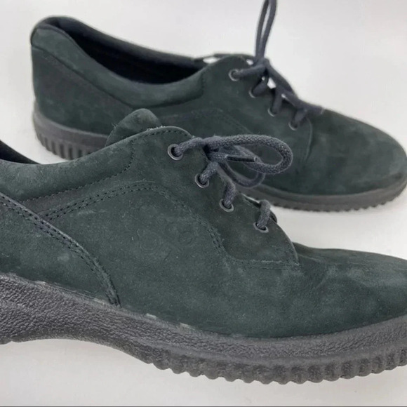 ECCO Soft Black Suede Lace Up Sneakers Sz 41 - Picture 3 of 7